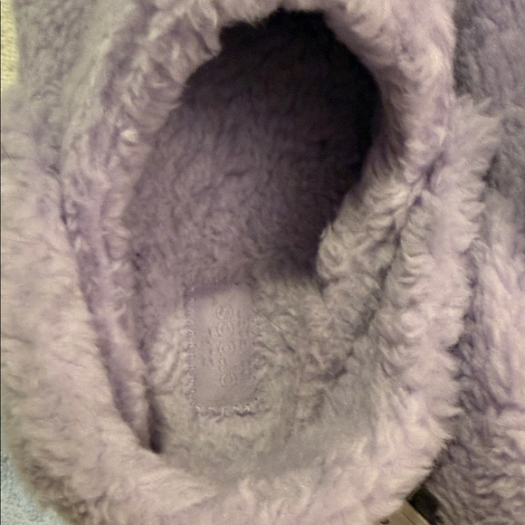CROCS Women's Slippers in Lavender NWT - Picture 4 of 8